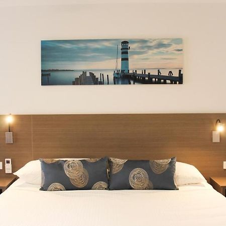 Aston Motel Yamba Kültér fotó